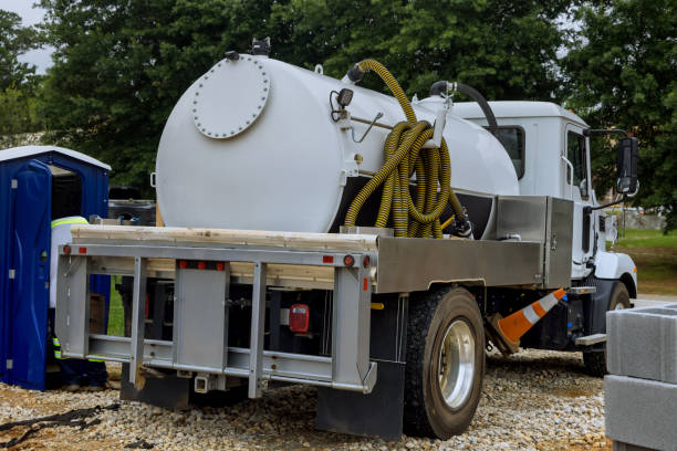 Best Portable restroom trailer rental  in Spring Grove, IL